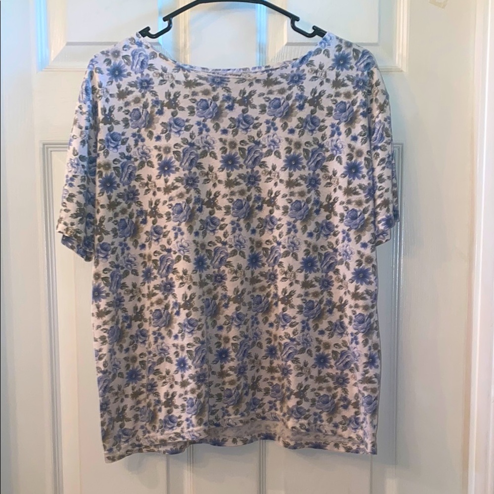 VINTAGE Floral Blue and White Women's Top - Picture 3 of 10